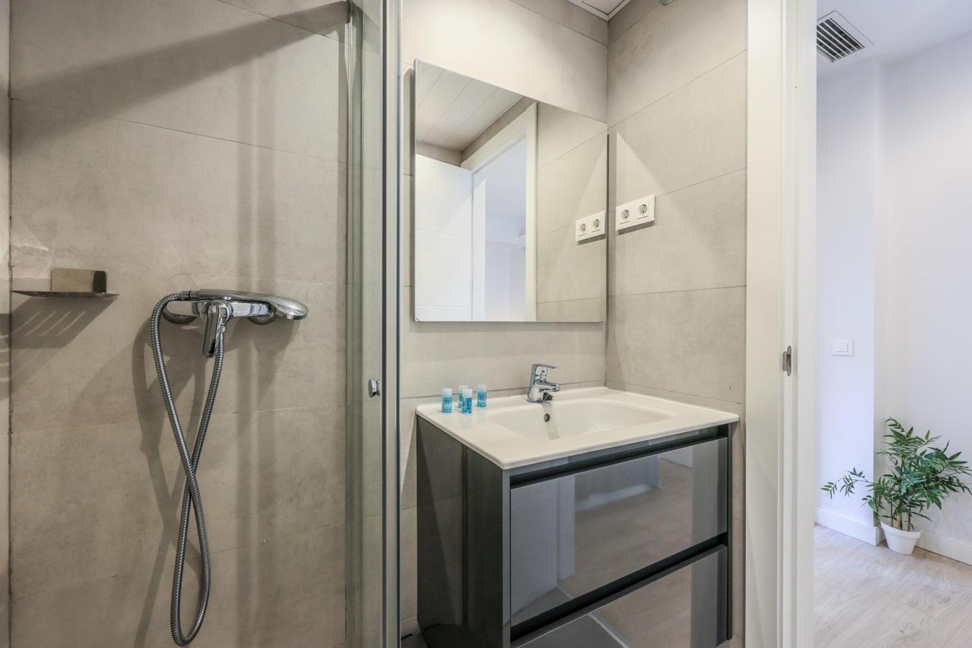 Amazinn Places Blasco De Garay 102 マドリード エクステリア 写真